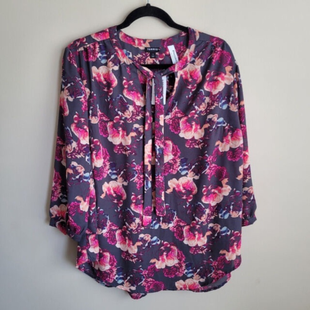 Torrid blouse